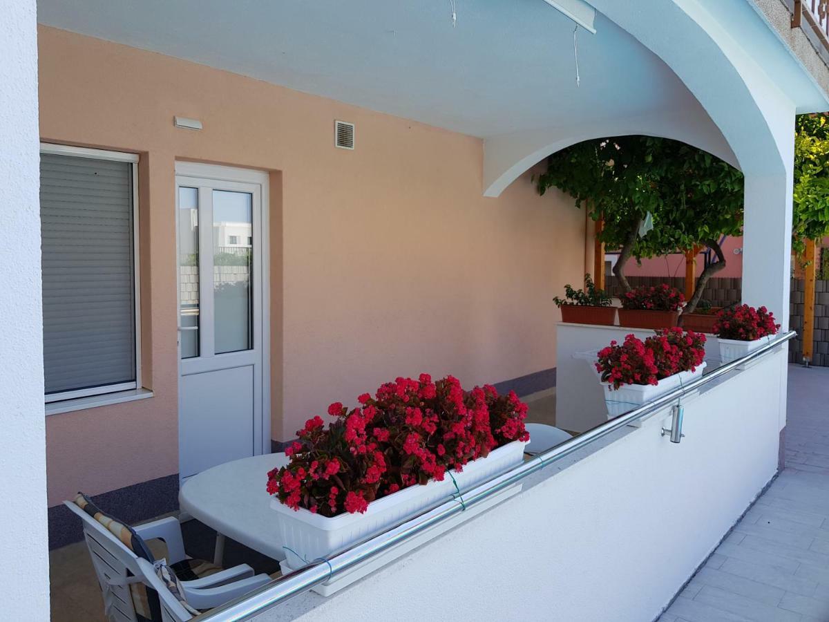 Villa Ferias Trogir Exteriör bild