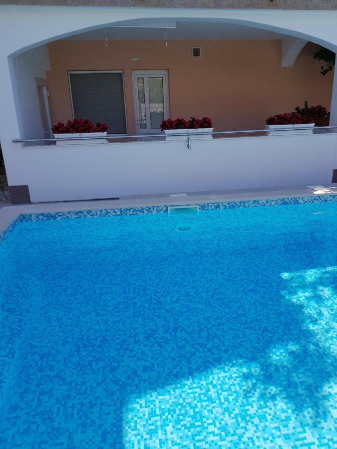 Villa Ferias Trogir Exteriör bild